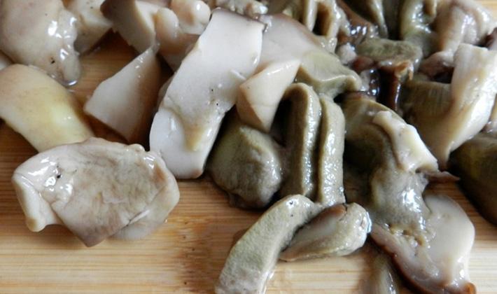 Грузди в сметане: как приготовить соленые, маринованные и свежие, рецепты, калорийность