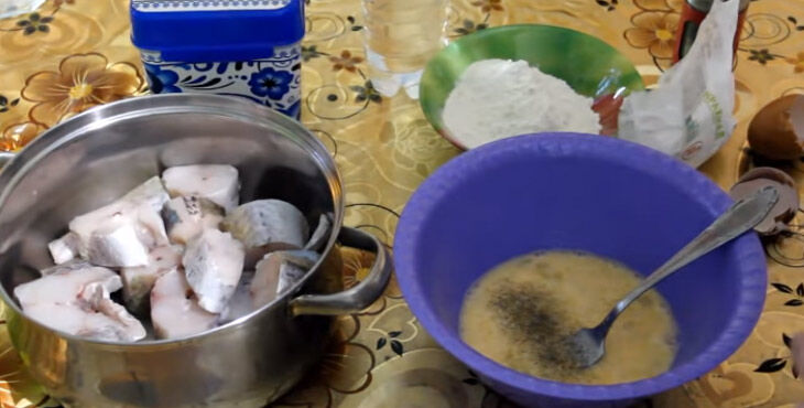 Рецепт минтай тушеный под майонезом с луком. Калорийность, химический состав и пищевая ценность.