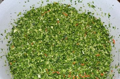 Крошево из зеленых листьев капусты на зиму: рецепты квашения из серых кочанов, как заквасить зеленые листья для щей, как приготовить в домашних условиях