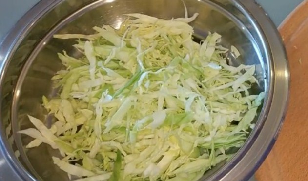 Салаты из свежей капусты с огурцом - 15 простых и вкусных рецептов