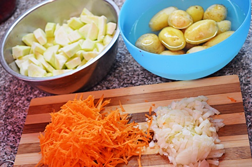 Овощное рагу с кабачками и картошкой этап 6