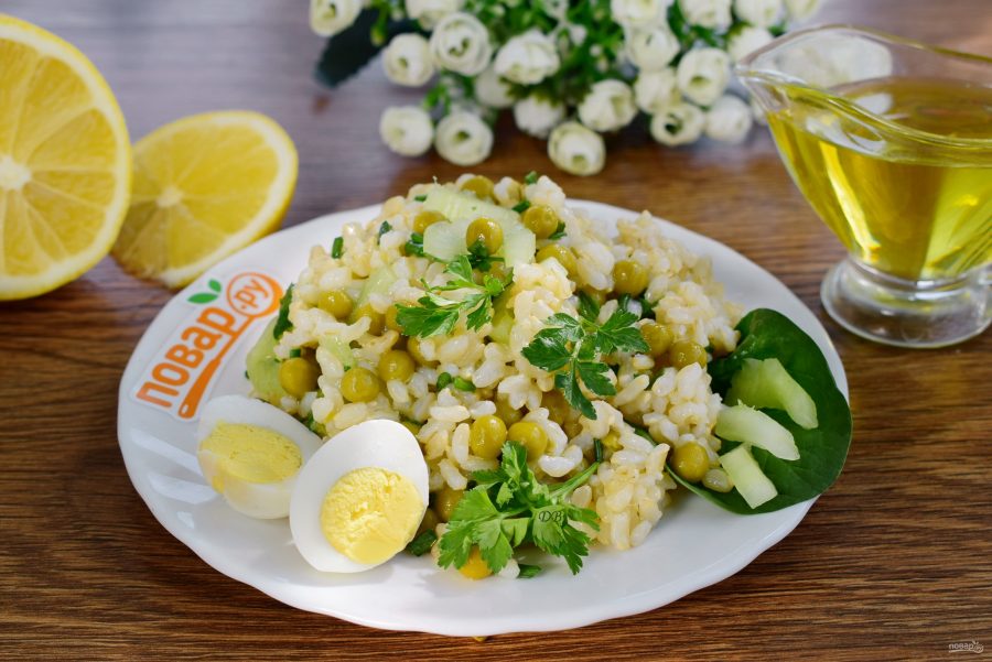 Витаминный салат с рисом