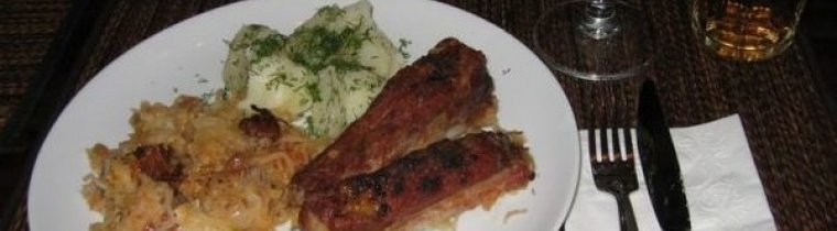 Тушеная квашеная капуста. Рецепт классический по-немецки, чешски, баварски с мясом, картошкой, сосисками, курицей. Фото пошагово